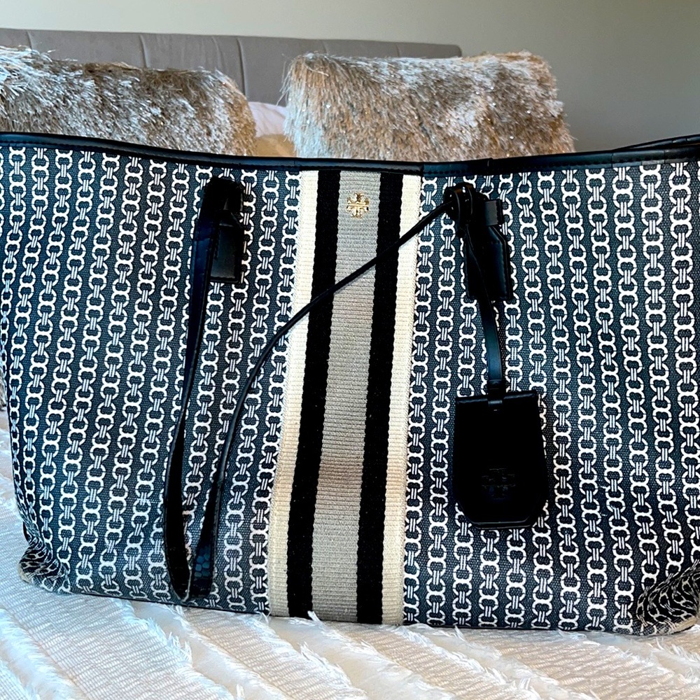 COPY - Tory Burch Gemini Link Tote Bag 👜